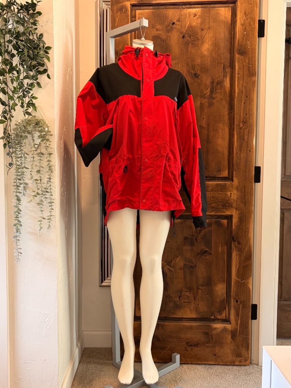 Banff Designs Red & Black Outdoor Jacket – Size L